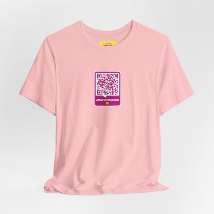 JUST DIVORCED - CELEBRATE QR JOKE (Unisex Softstyle T-Shirt)